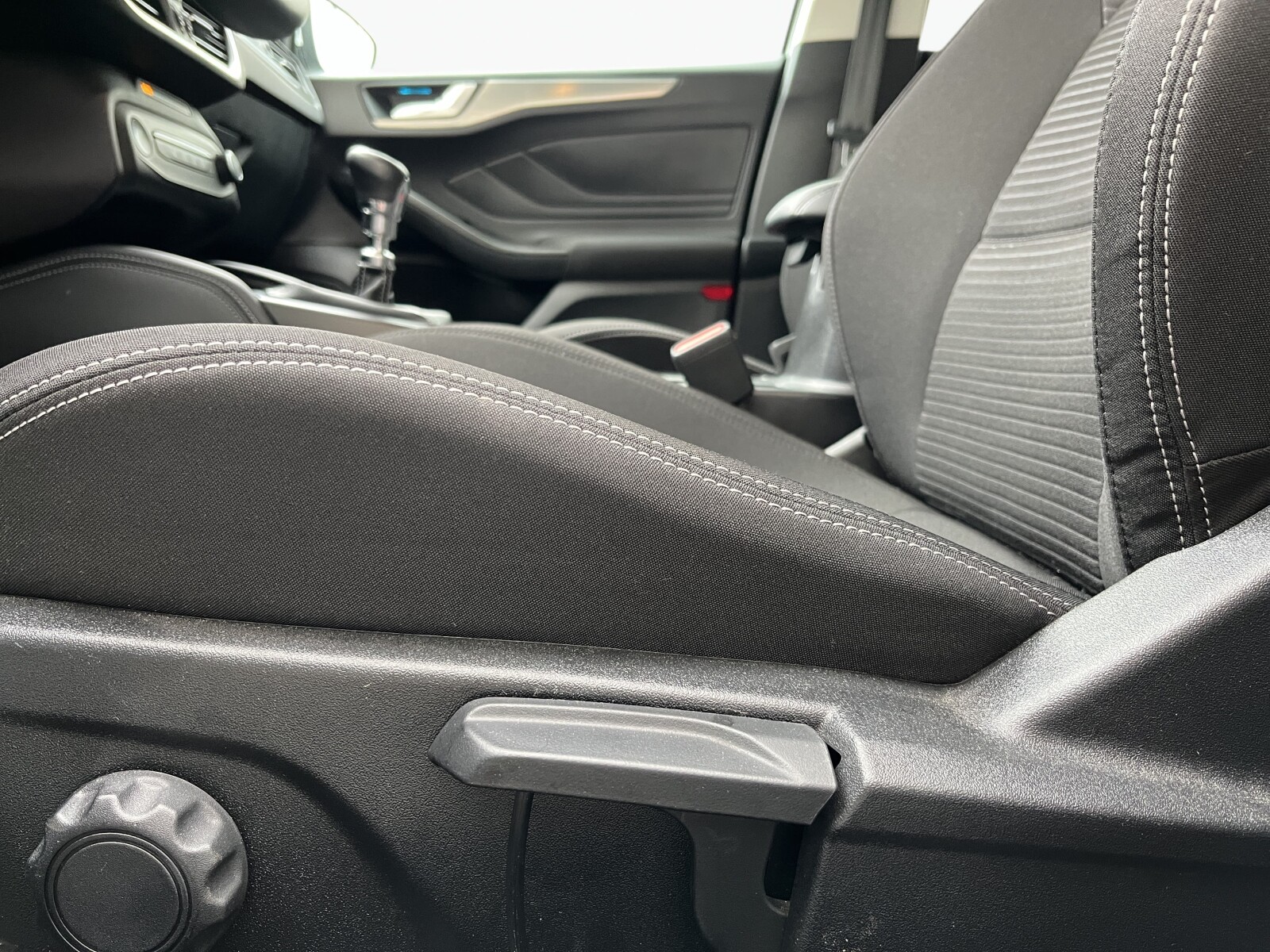 Ford Focus - zdjęcie 11