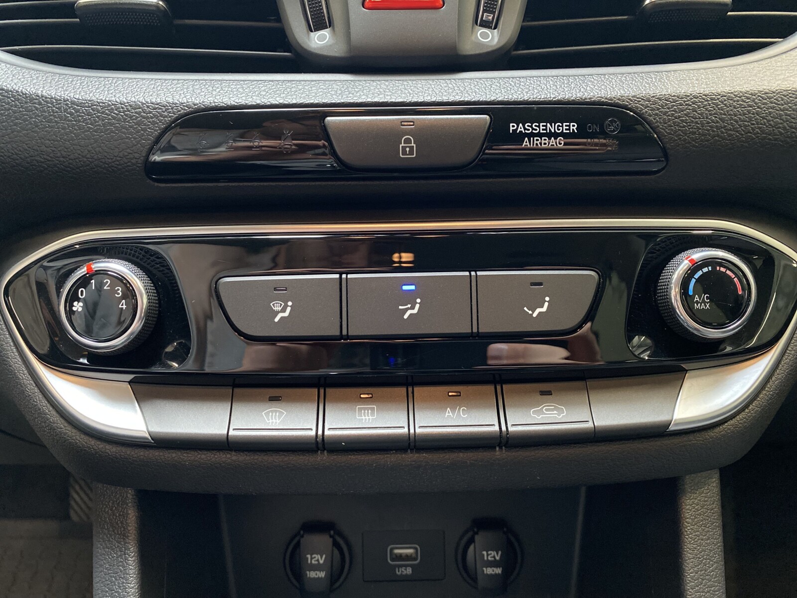 Hyundai i30 - zdjęcie 12