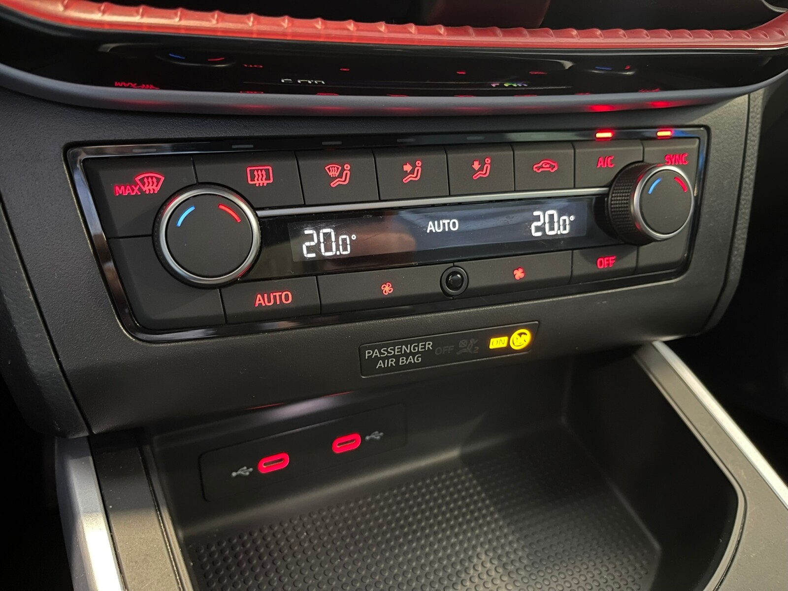 Seat Arona - zdjęcie 19