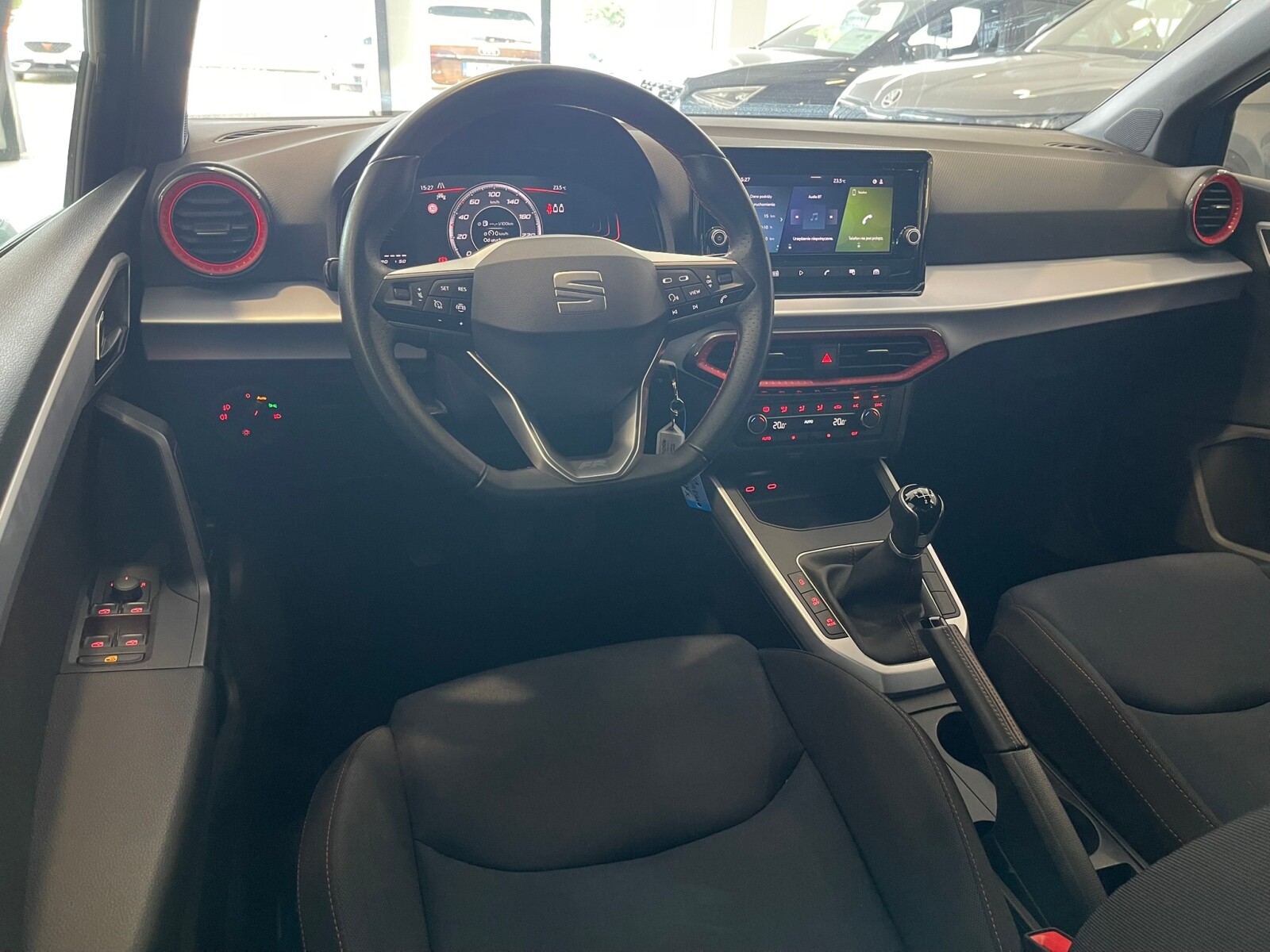 Seat Arona - zdjęcie 11