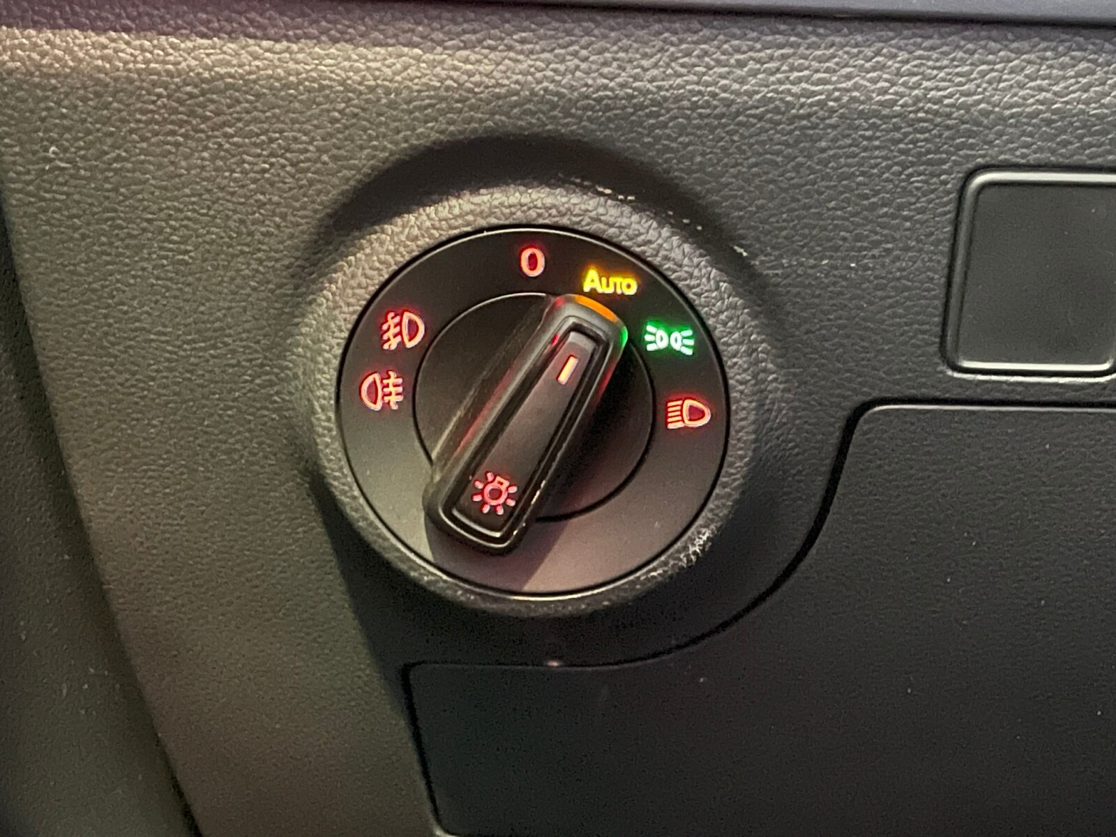 Seat Arona - zdjęcie 23