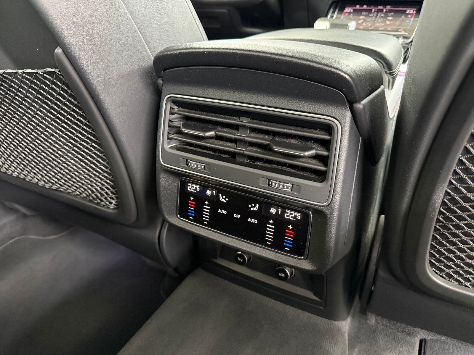 Audi Q8 - zdjęcie 13