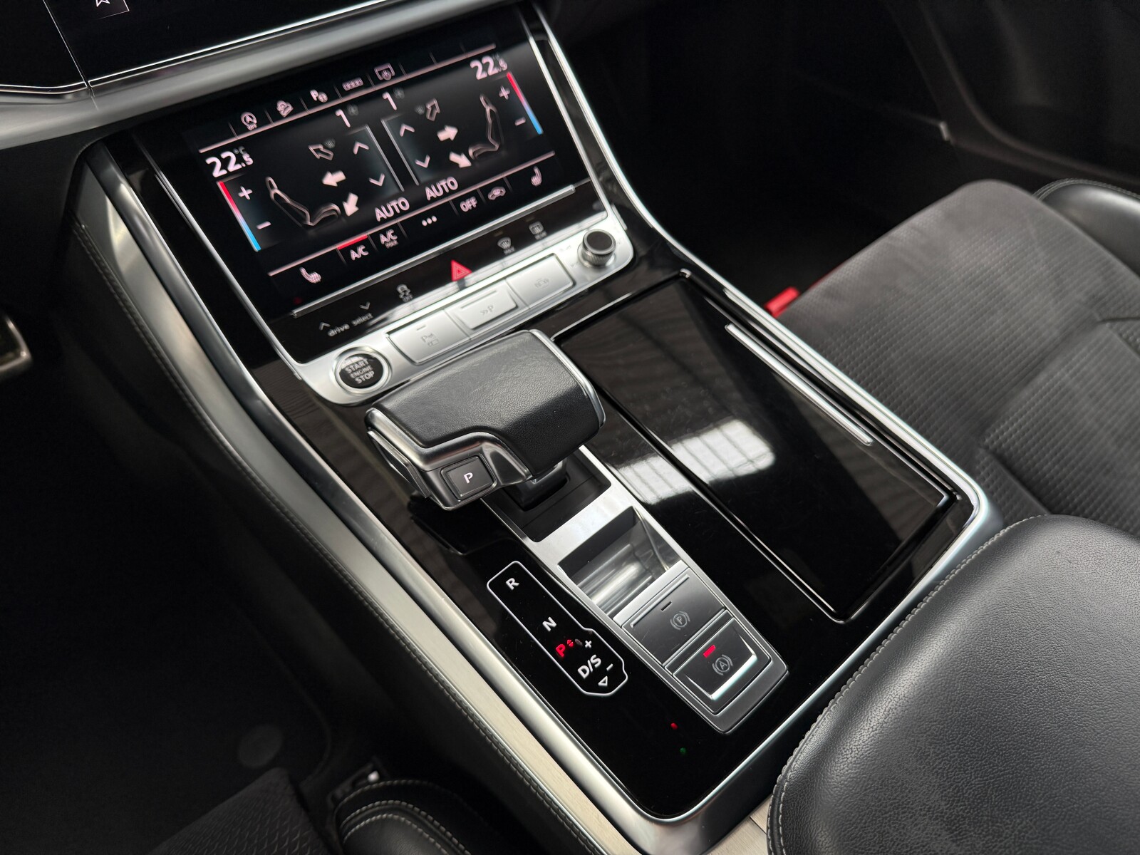 Audi Q8 - zdjęcie 27