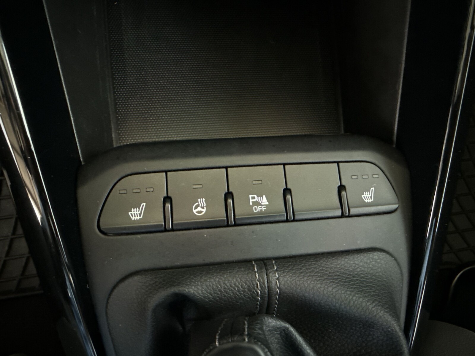 Kia Stonic - zdjęcie 19