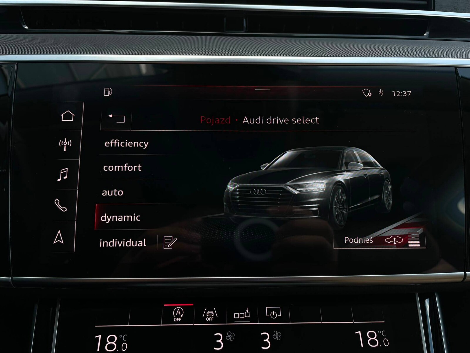 Audi A8 - zdjęcie 25