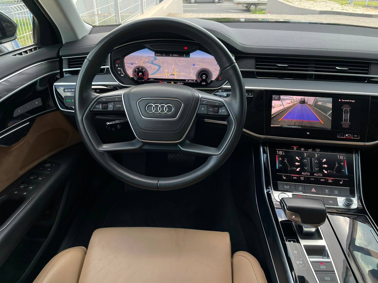 Audi A8 - zdjęcie 17