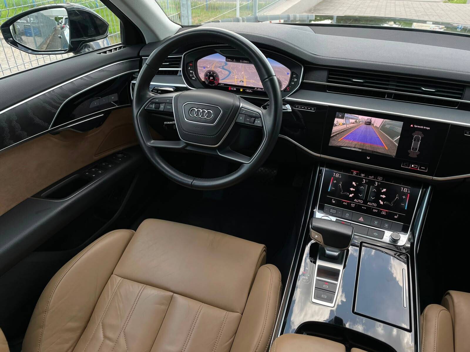 Audi A8 - zdjęcie 14