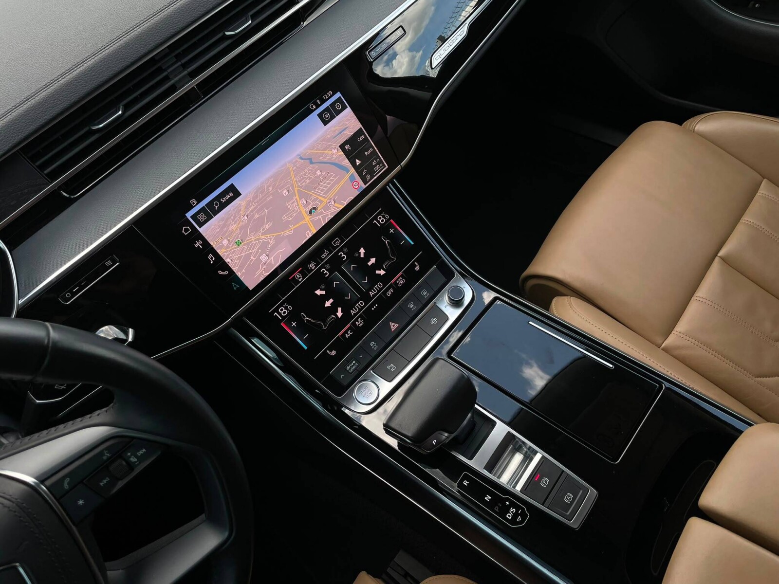 Audi A8 - zdjęcie 30
