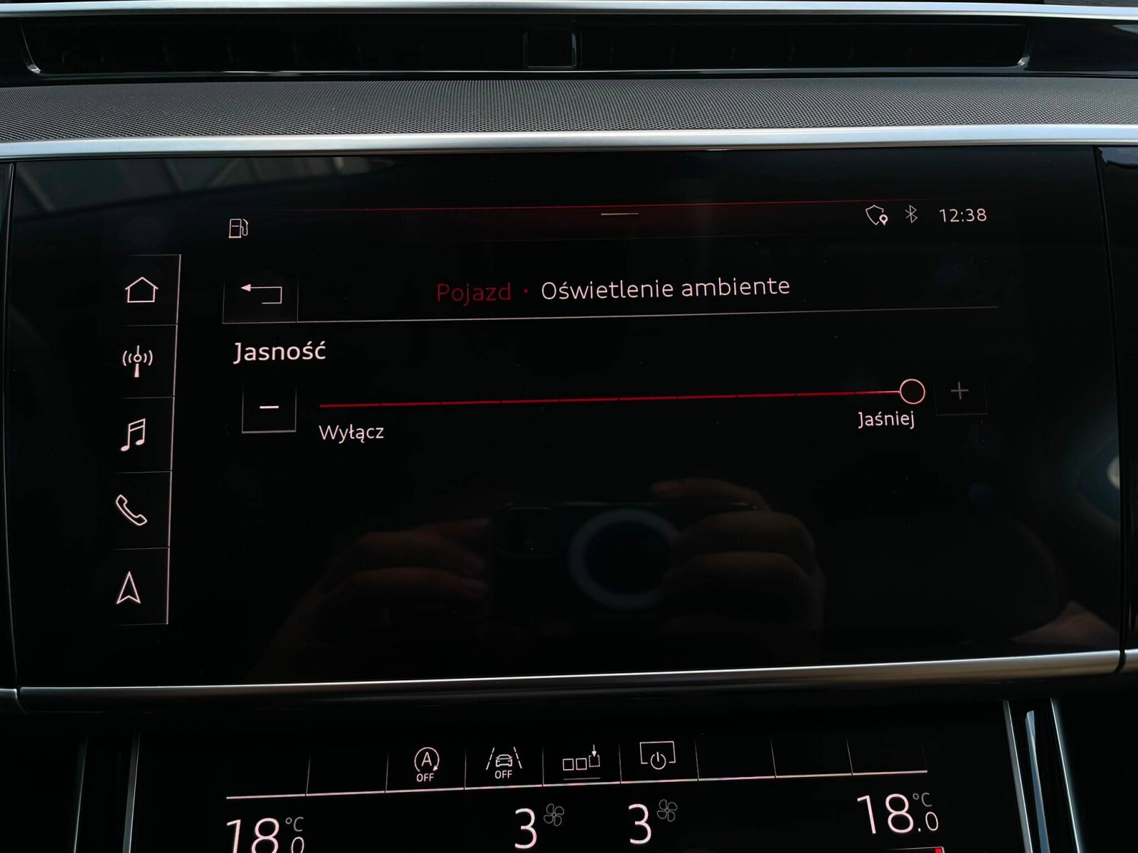 Audi A8 - zdjęcie 27
