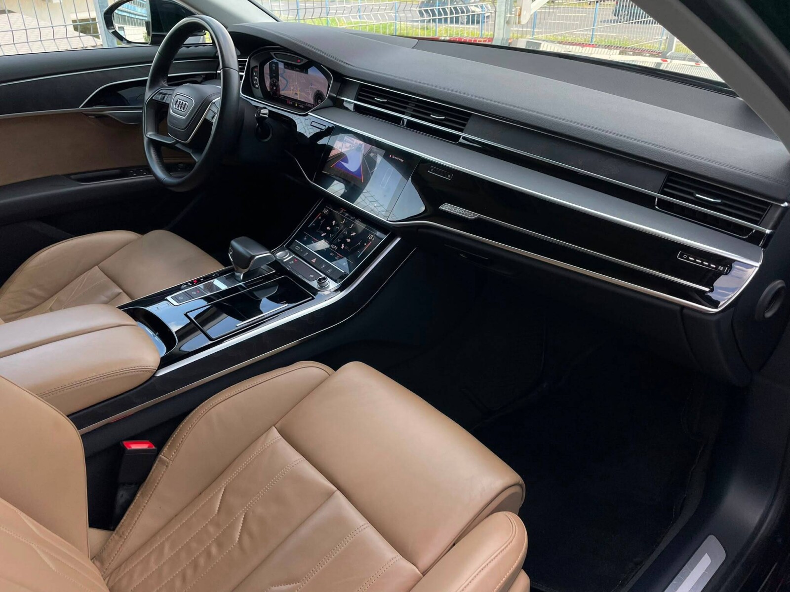 Audi A8 - zdjęcie 22