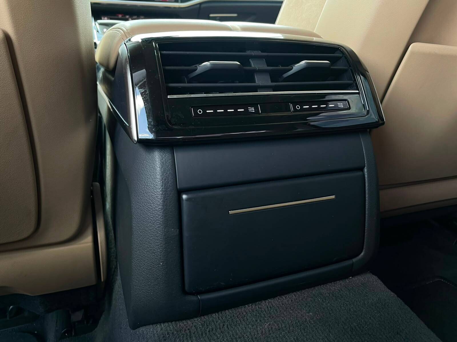 Audi A8 - zdjęcie 13
