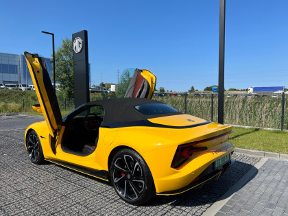 Cyberster / Kabriolet / 510km 77kWh AWD / Od Ręki