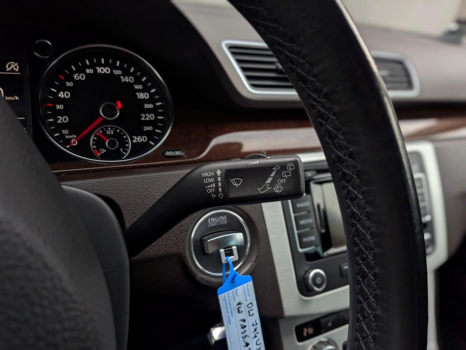 Volkswagen Passat - zdjęcie 18