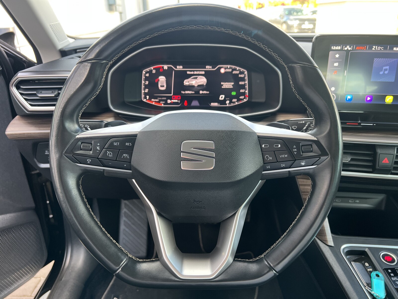 Seat Leon Sportstourer - zdjęcie 21