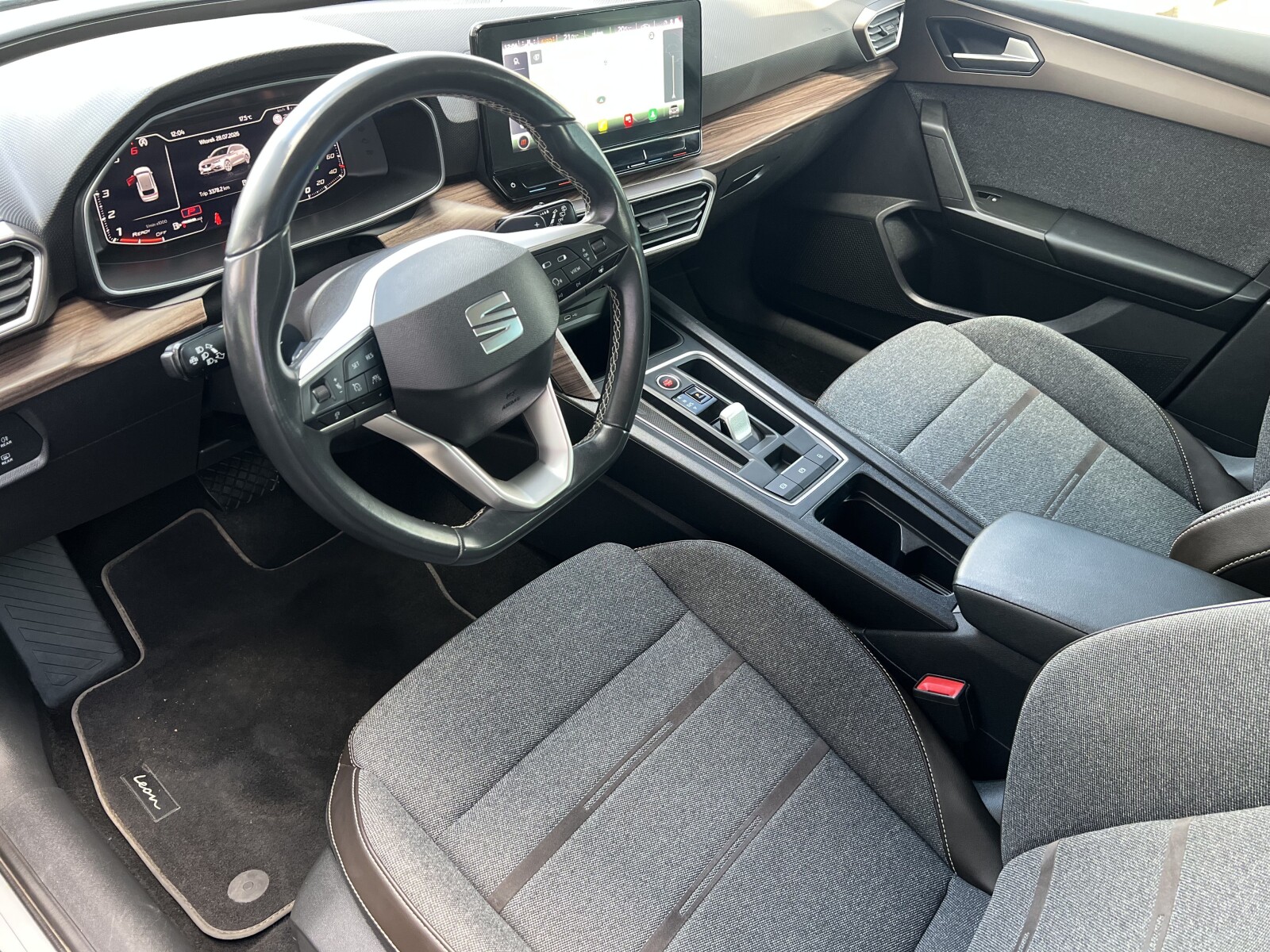Seat Leon Sportstourer - zdjęcie 10