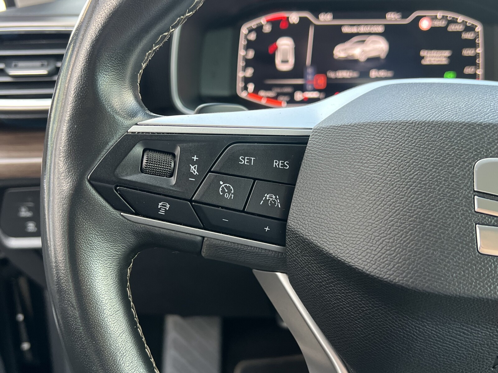 Seat Leon Sportstourer - zdjęcie 19