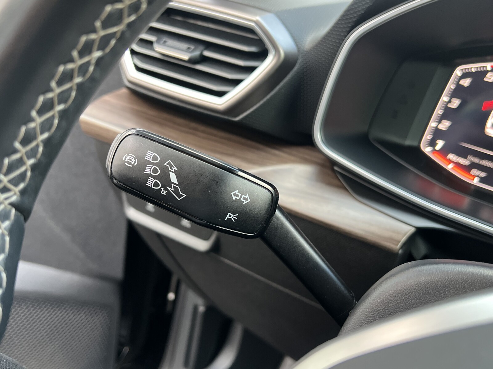 Seat Leon Sportstourer - zdjęcie 18