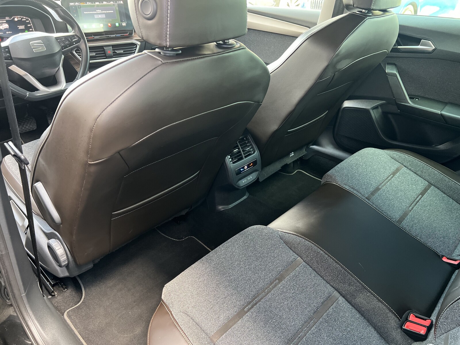 Seat Leon Sportstourer - zdjęcie 26