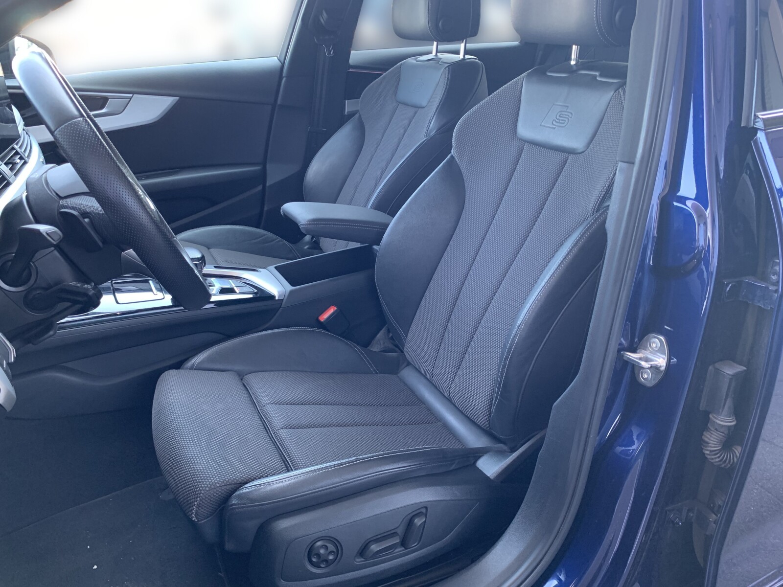 Audi A4 Limousine - zdjęcie 9