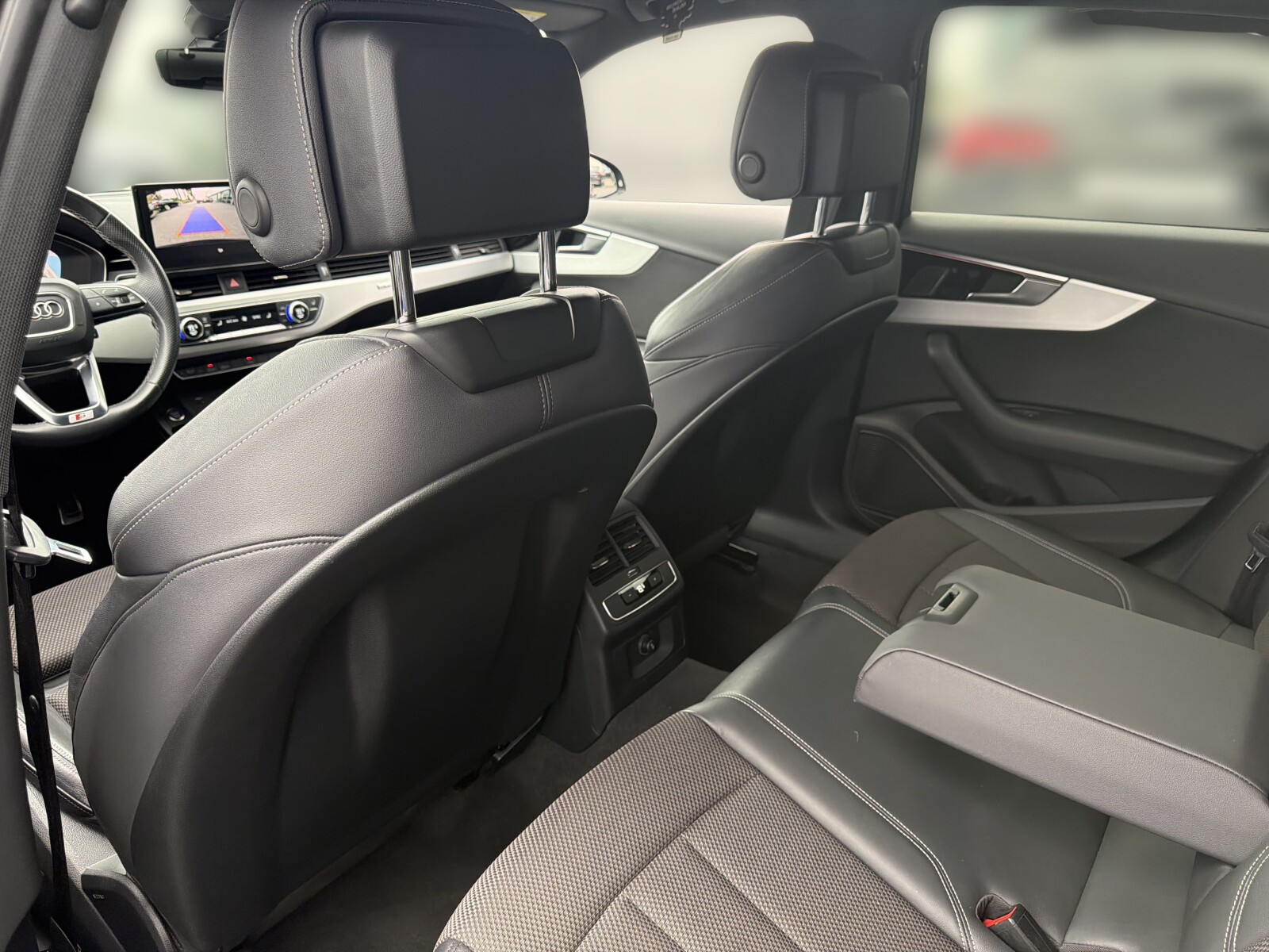 Audi A4 Limousine - zdjęcie 15