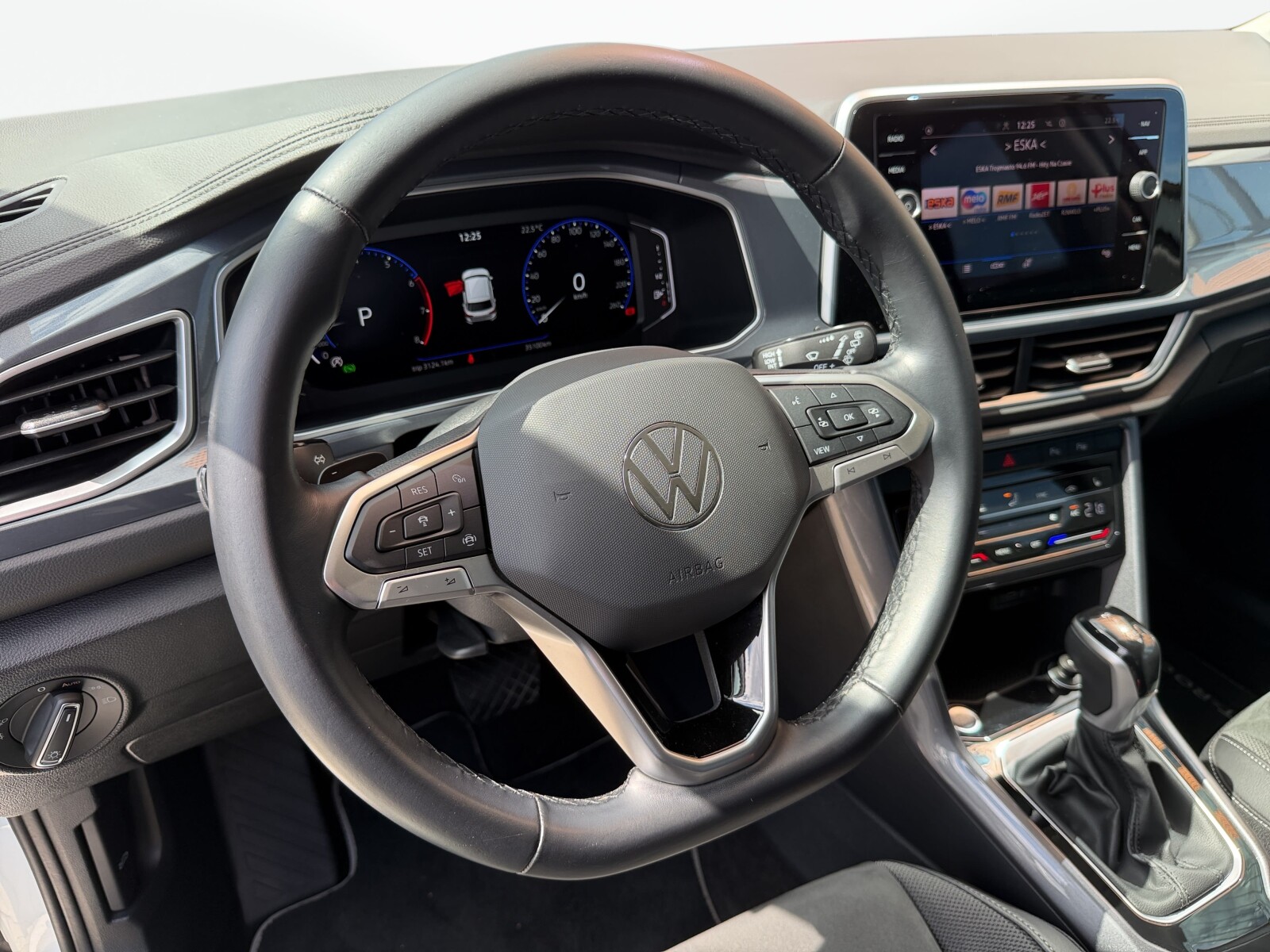Volkswagen T-Roc - zdjęcie 10
