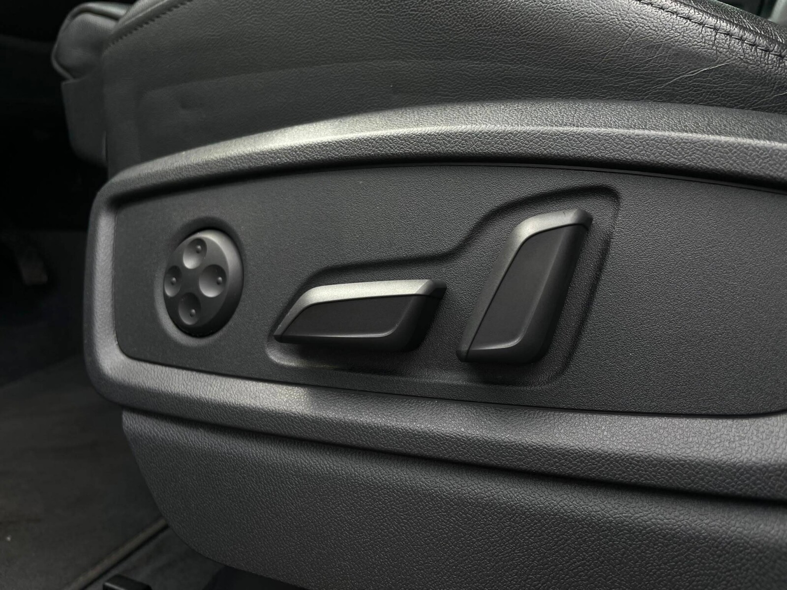 Audi Q5 Sportback - zdjęcie 19