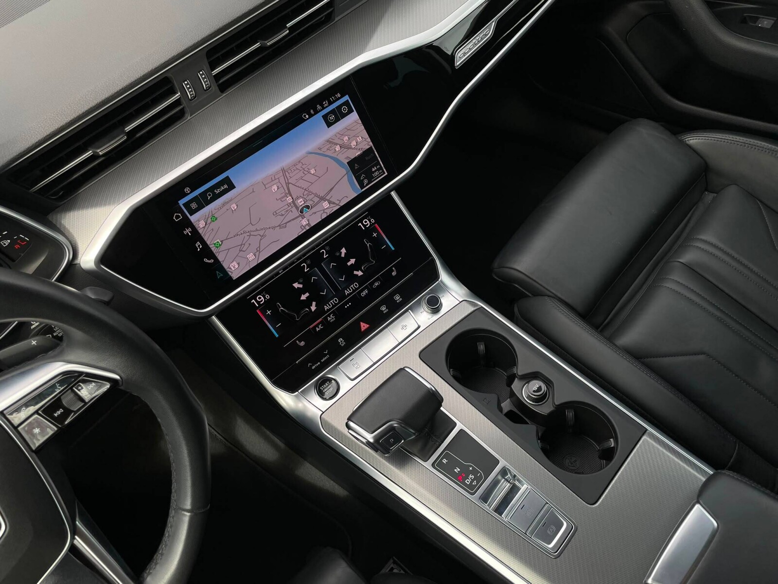 Audi A6 Limousine - zdjęcie 35