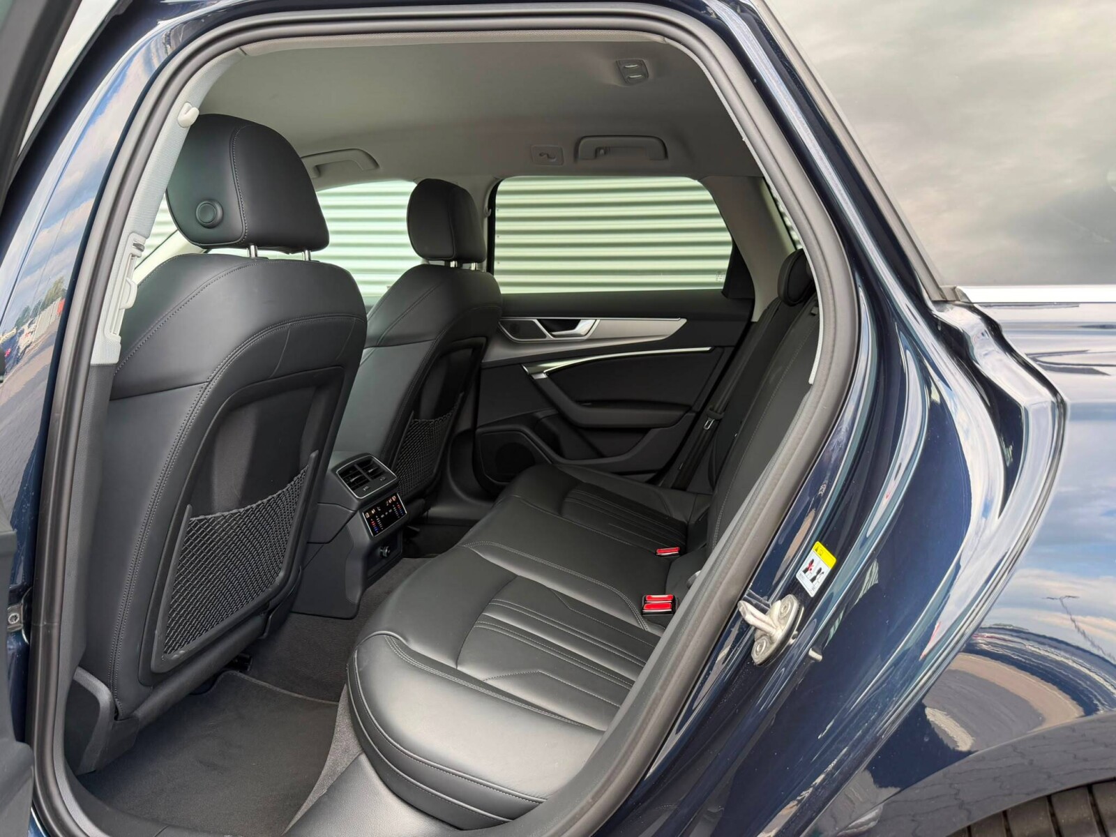 Audi A6 Avant - zdjęcie 11