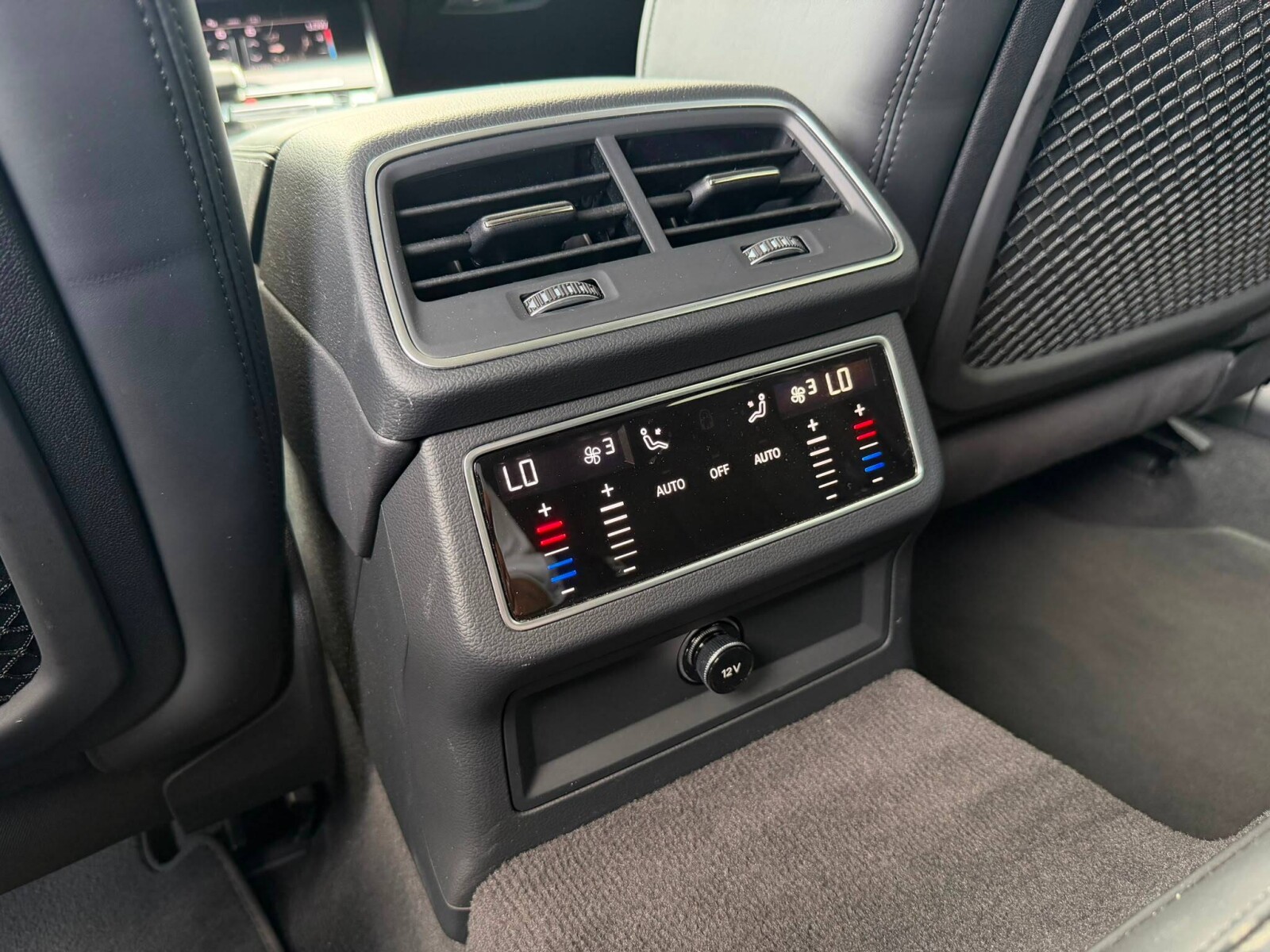 Audi A6 Avant - zdjęcie 13