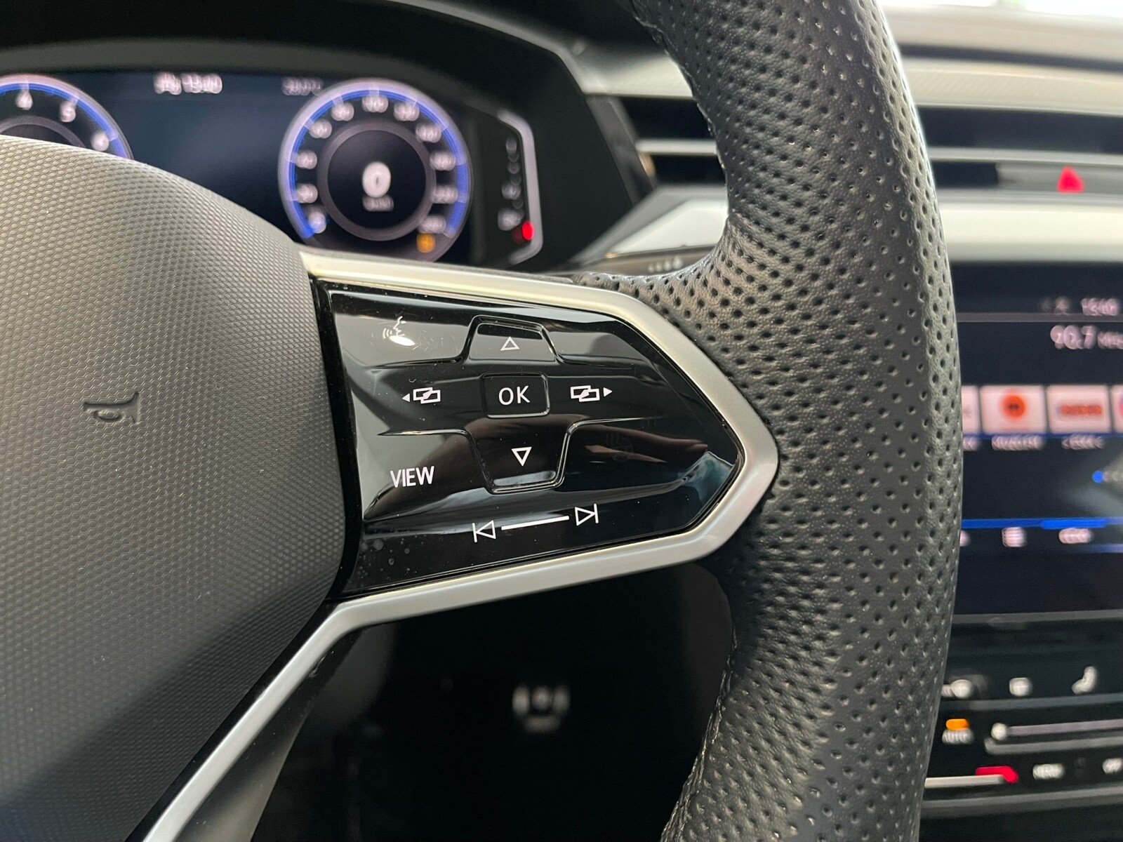 Volkswagen Arteon - zdjęcie 24