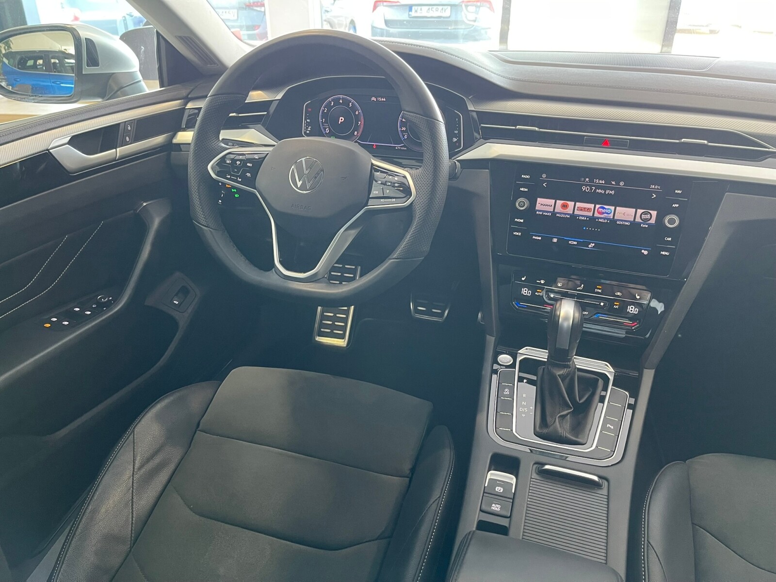 Volkswagen Arteon - zdjęcie 13