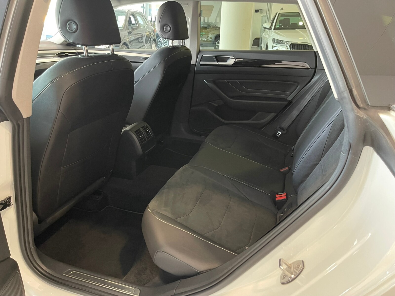Volkswagen Arteon - zdjęcie 10