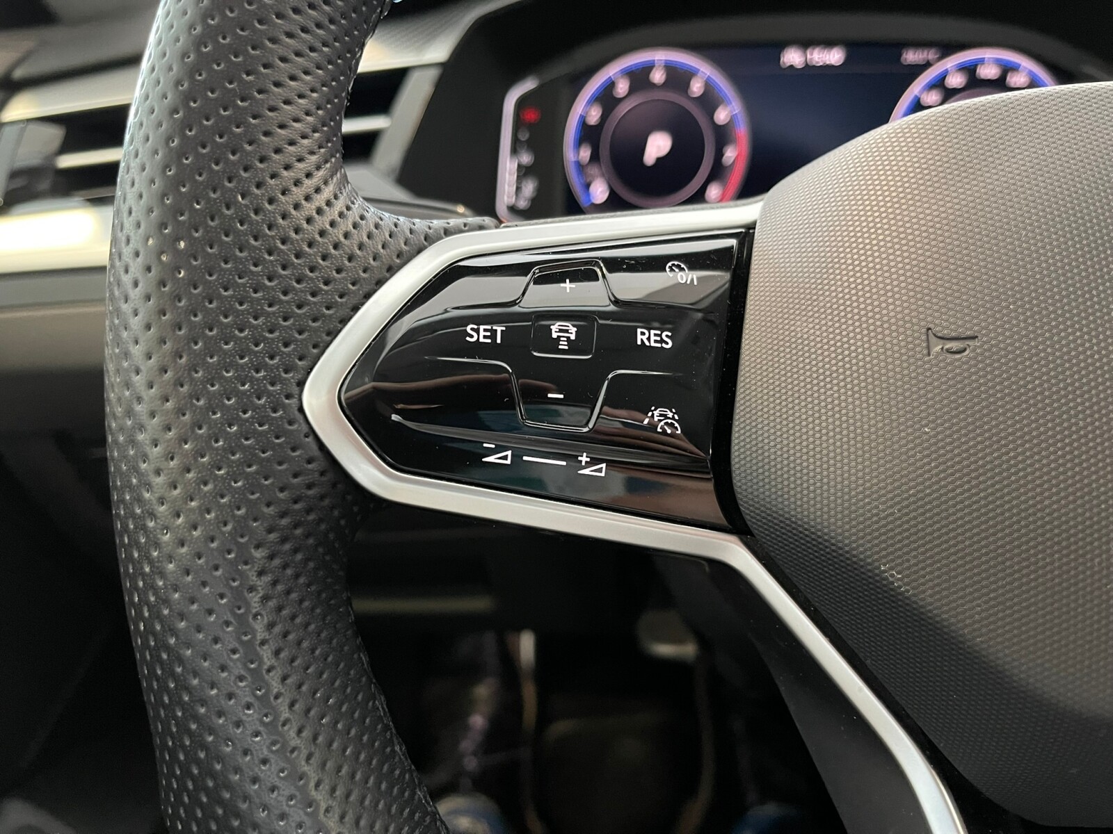 Volkswagen Arteon - zdjęcie 25