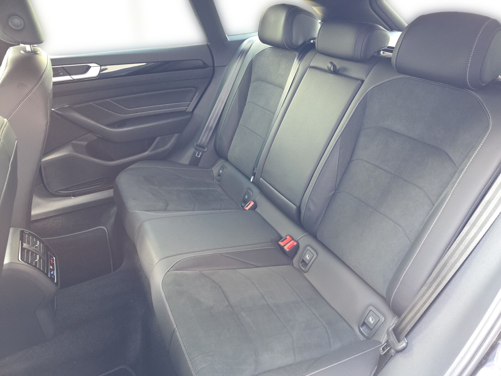 Volkswagen Arteon Shooting Brake - zdjęcie 27