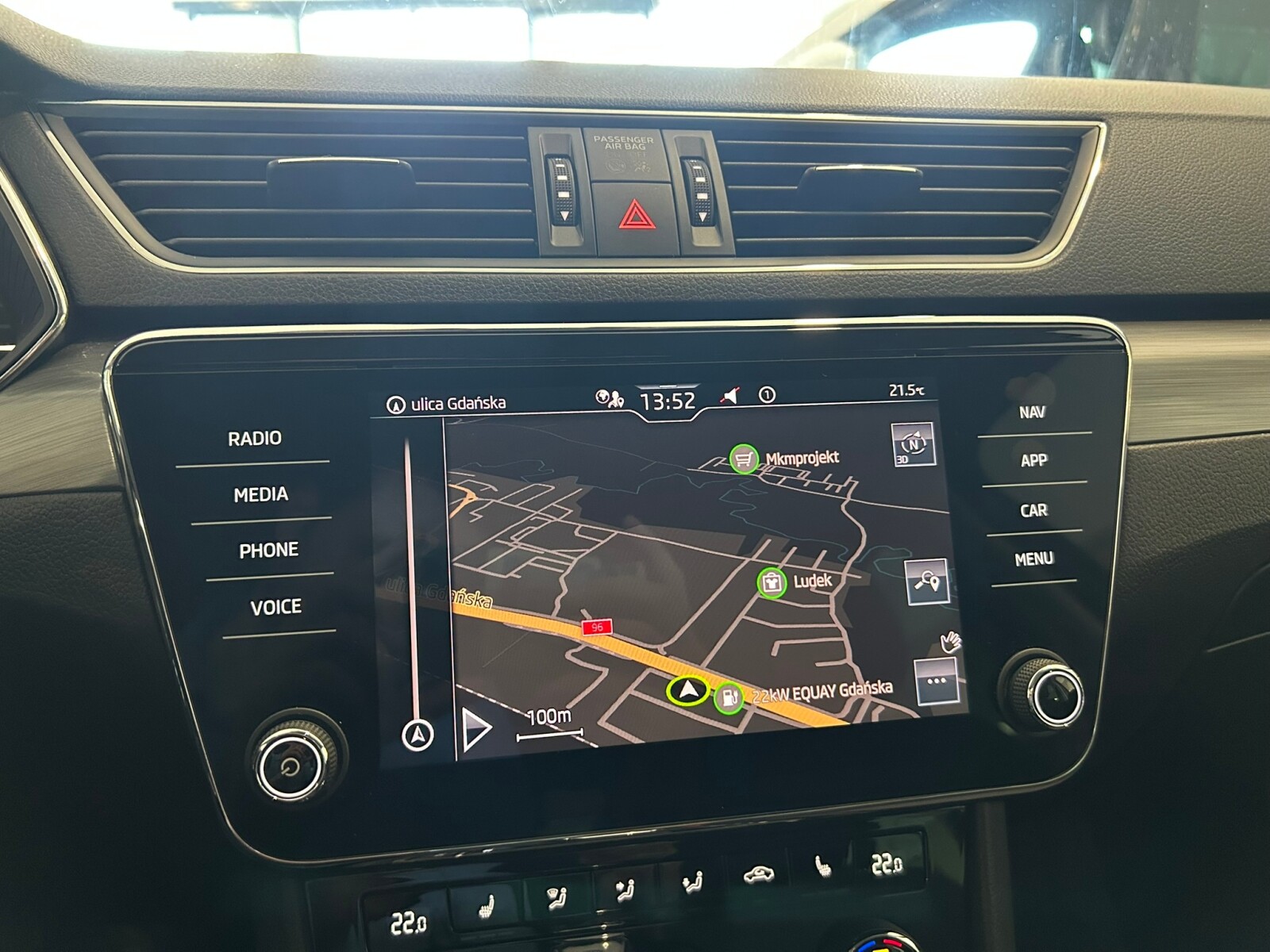 Škoda Superb Combi - zdjęcie 21