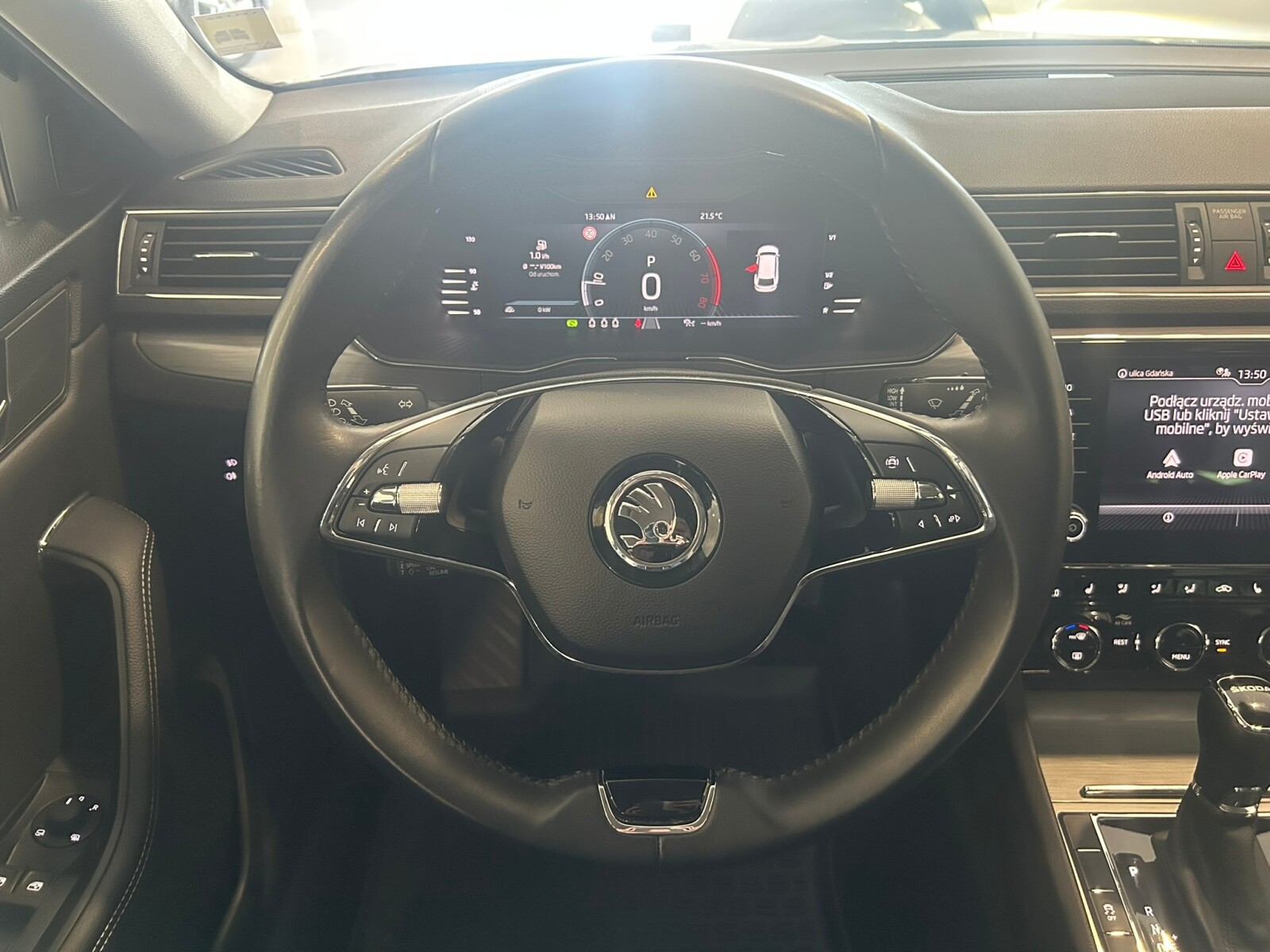 Škoda Superb Combi - zdjęcie 16