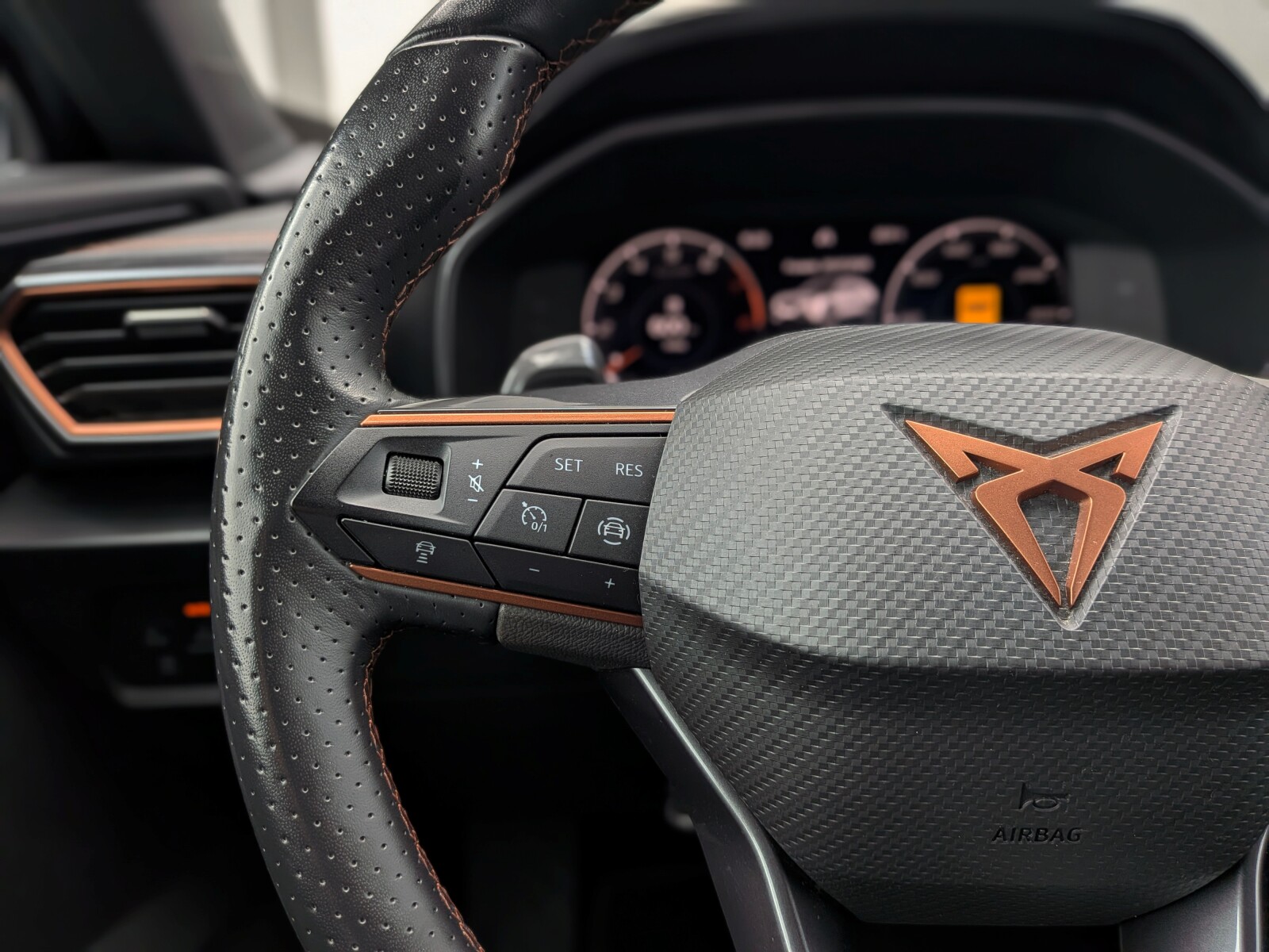 Cupra Formentor - zdjęcie 17