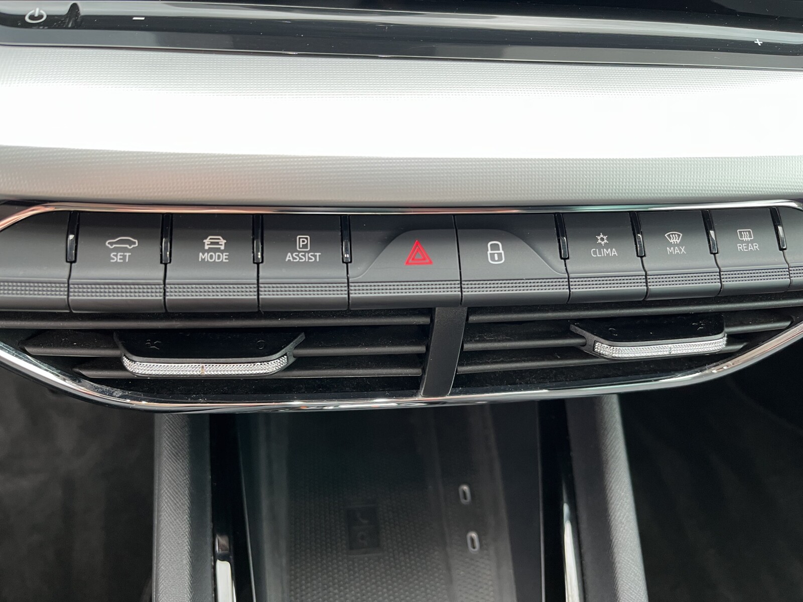 Škoda Octavia Combi - zdjęcie 29