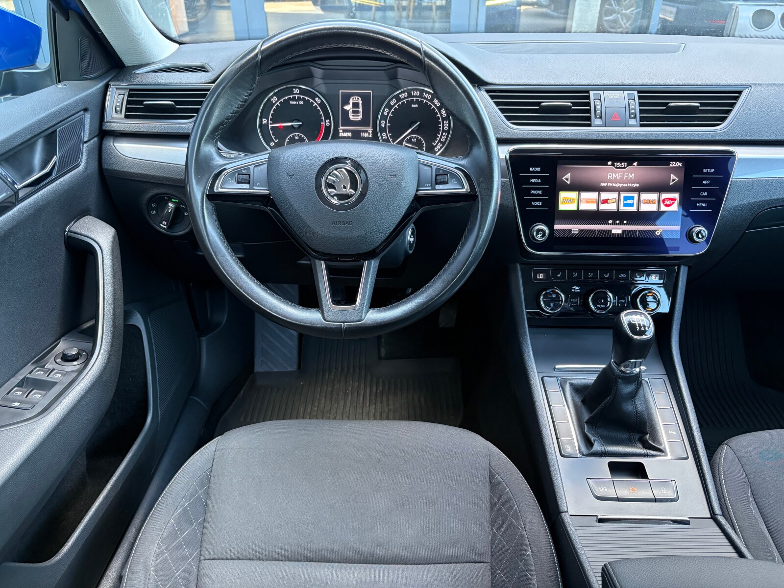Škoda Superb - zdjęcie 10