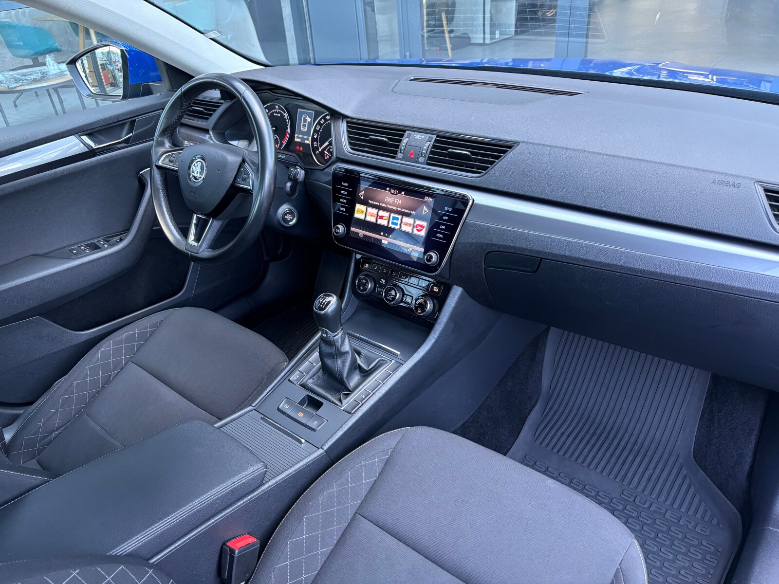 Škoda Superb - zdjęcie 15