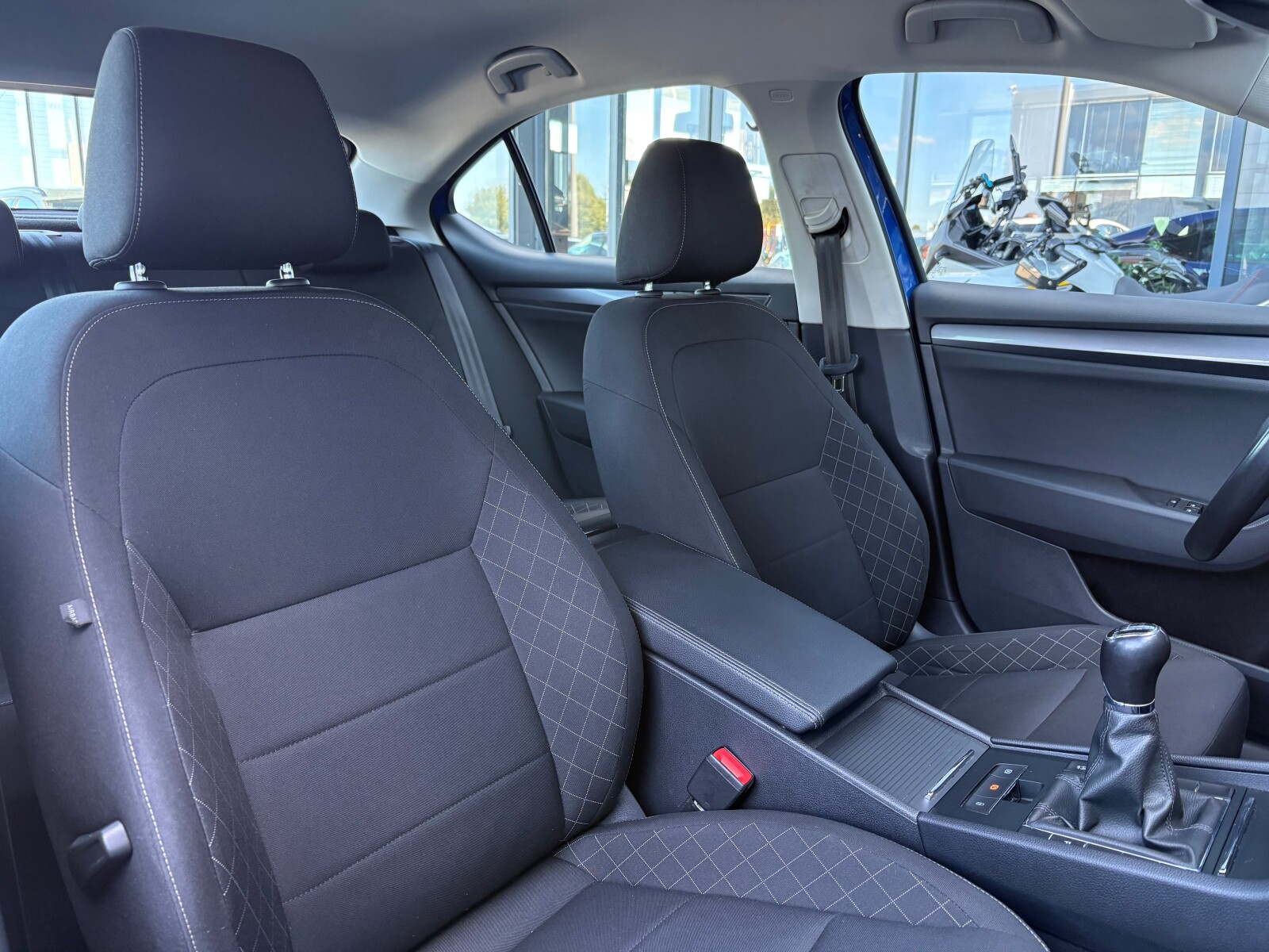 Škoda Superb - zdjęcie 16