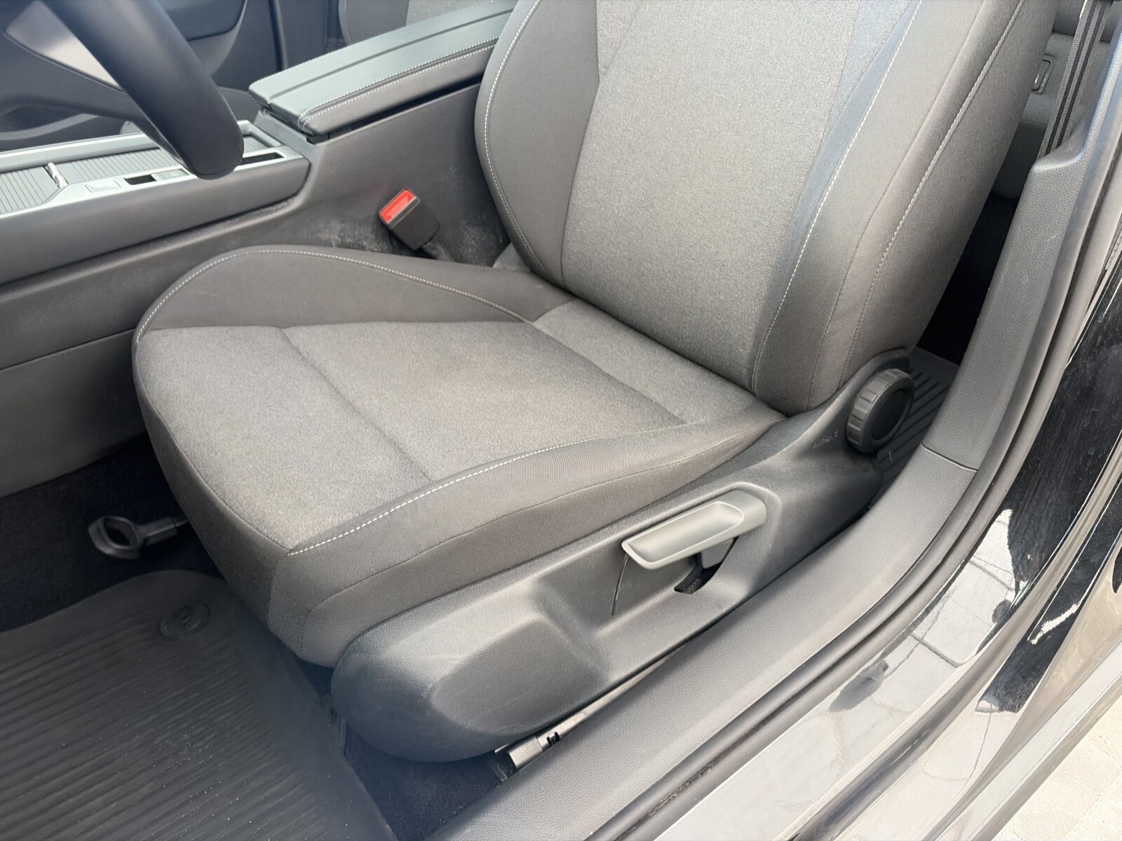 Volkswagen Passat - zdjęcie 12