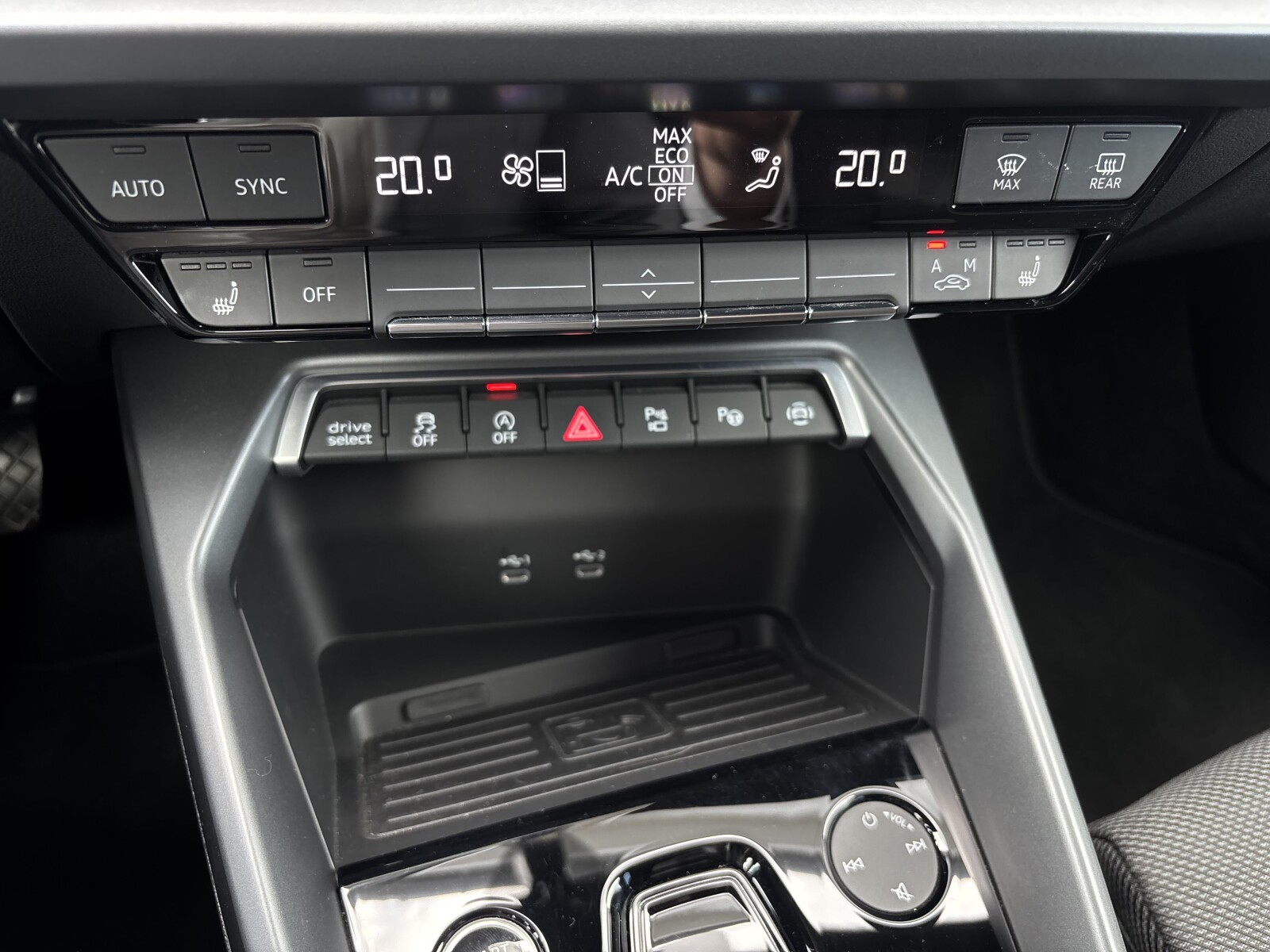 Audi A3 Sportback - zdjęcie 20
