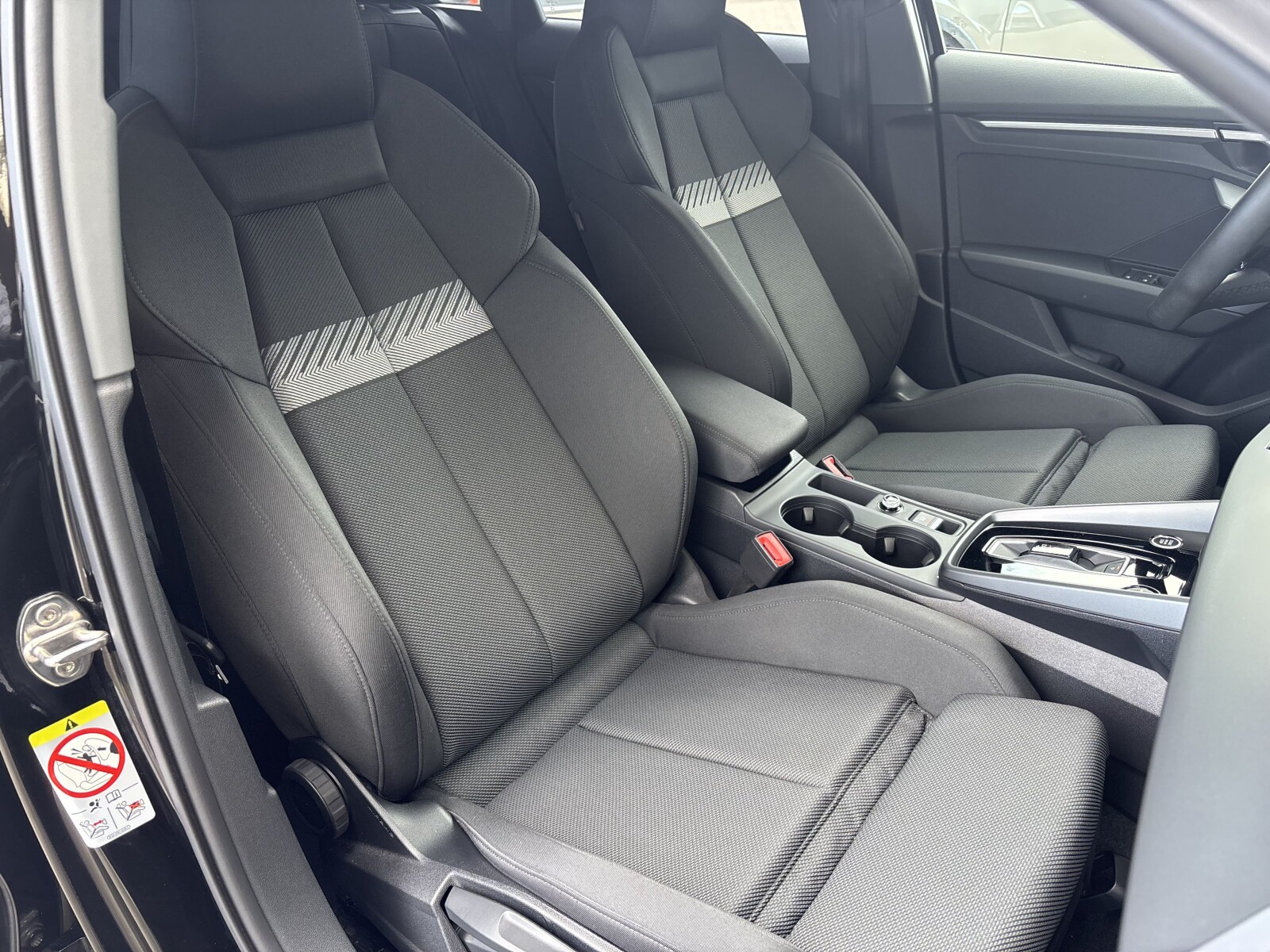 Audi A3 Sportback - zdjęcie 34