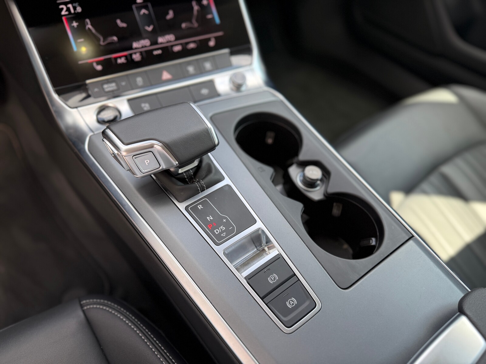 Audi A6 Limousine - zdjęcie 22