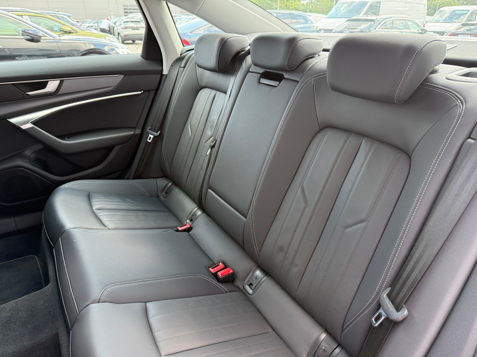 Audi A6 Limousine - zdjęcie 11