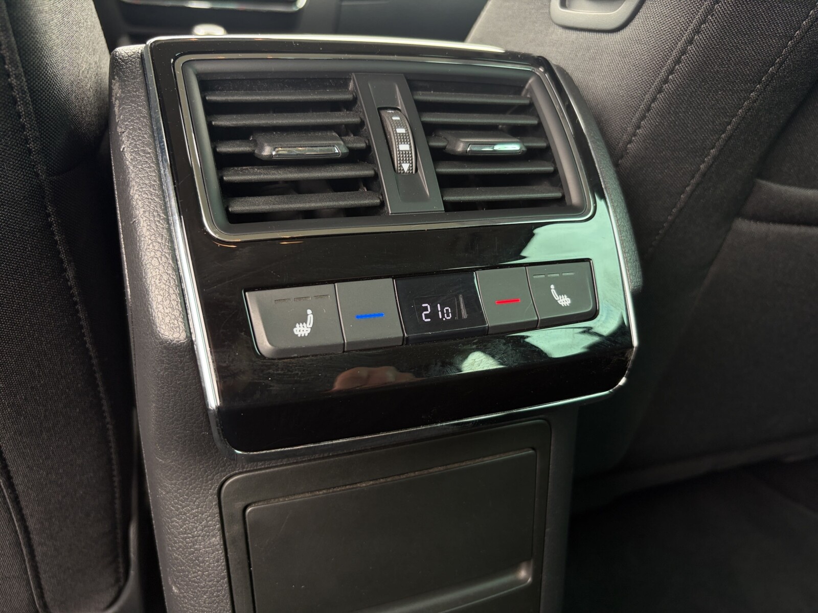 Škoda Superb - zdjęcie 34