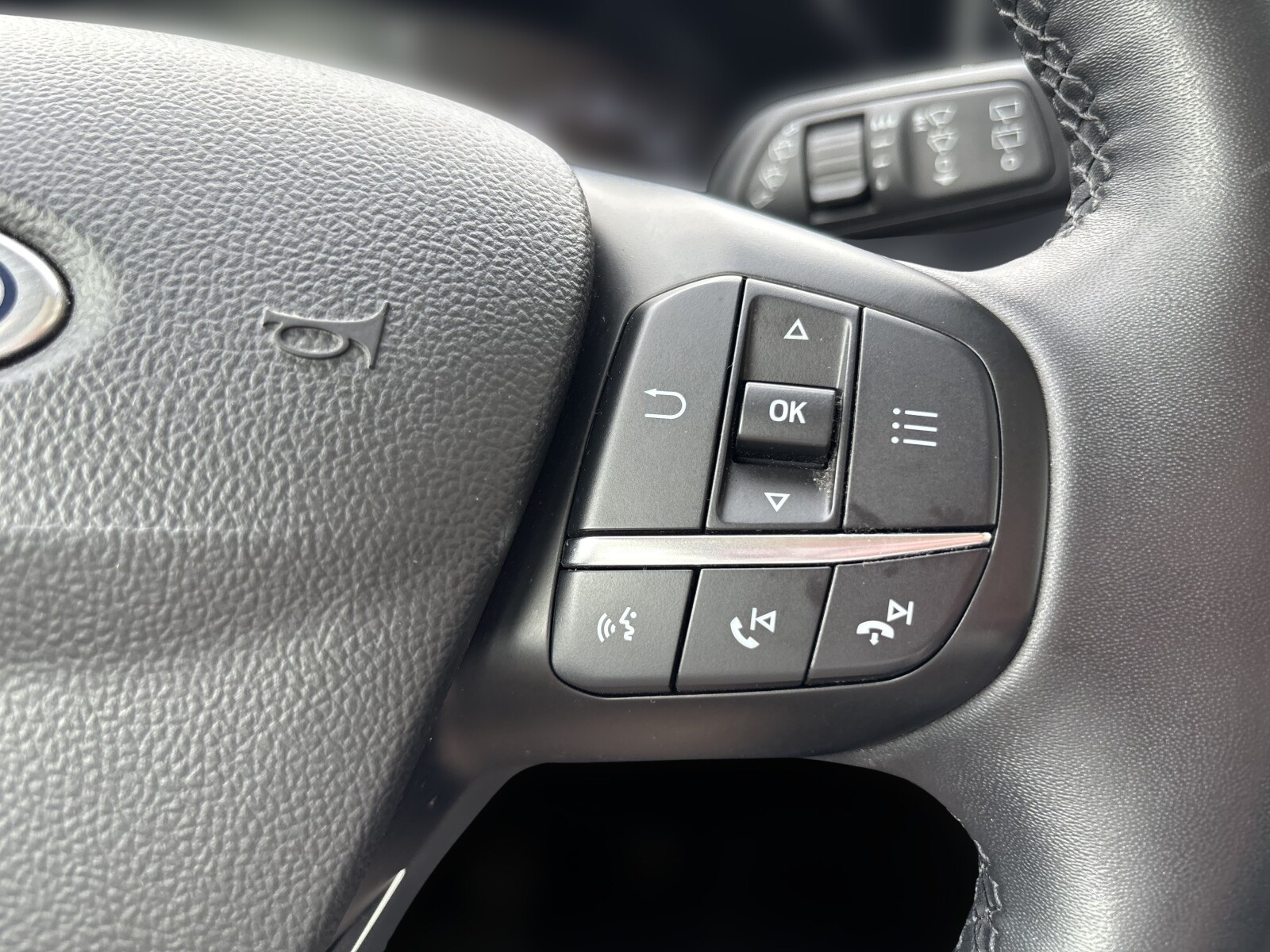 Ford Focus - zdjęcie 25