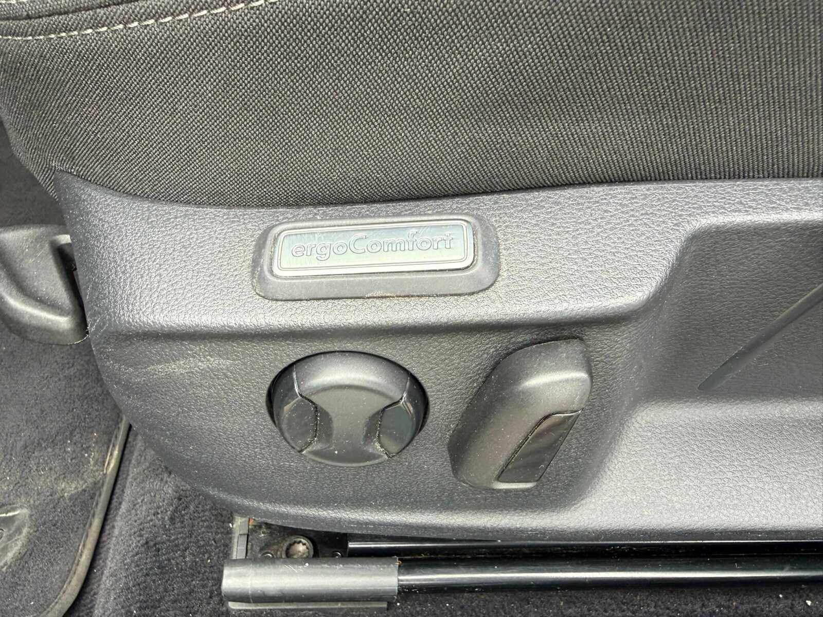 Volkswagen Passat - zdjęcie 12
