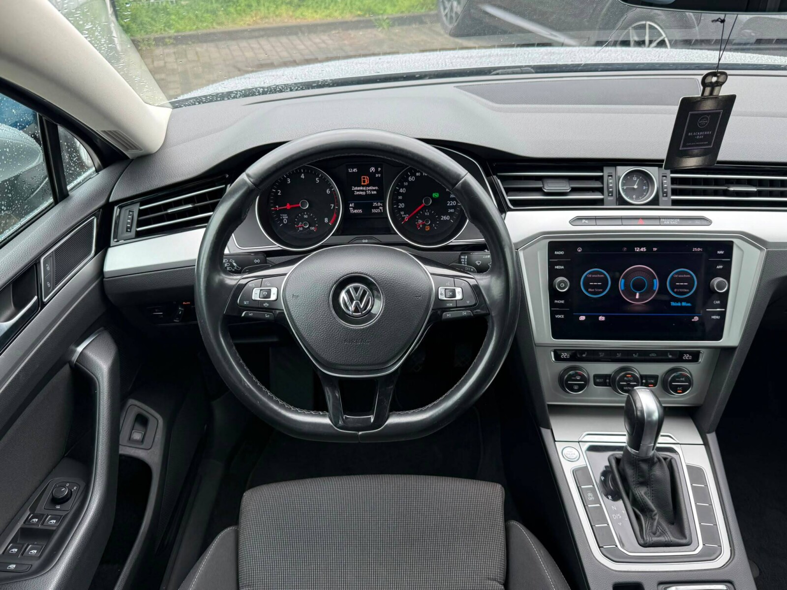 Volkswagen Passat - zdjęcie 16